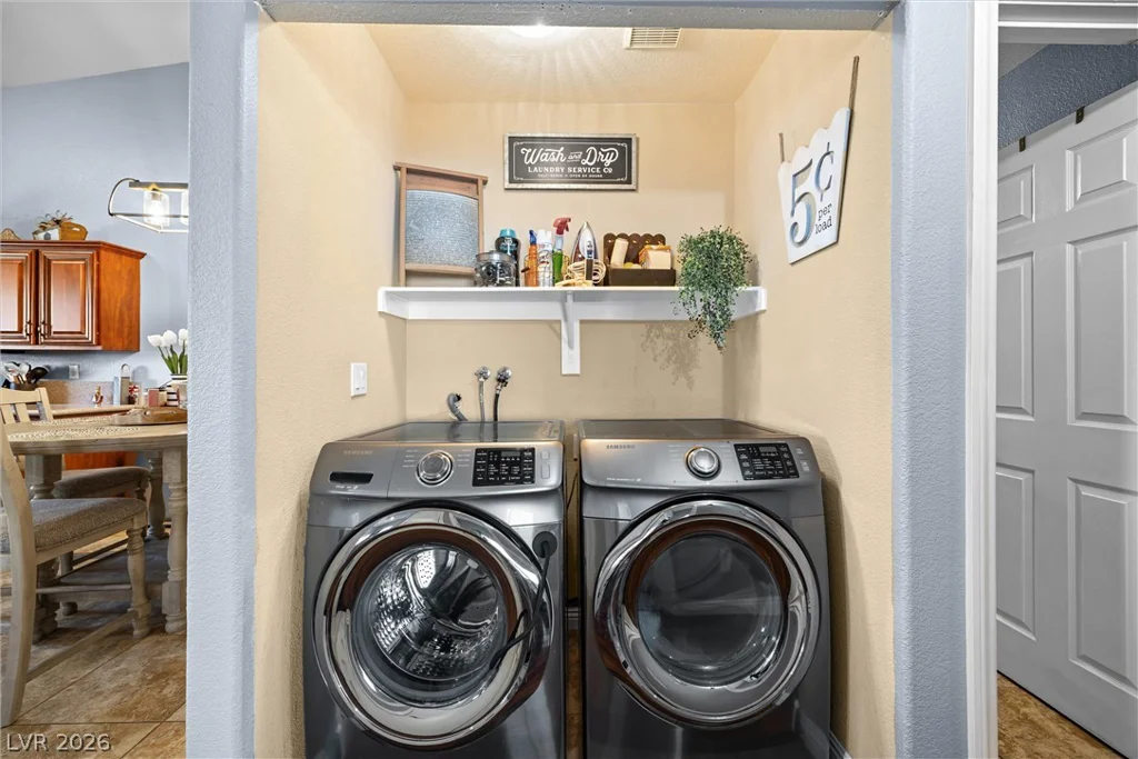 2053 Gravel Hill, Las Vegas, NV 89117