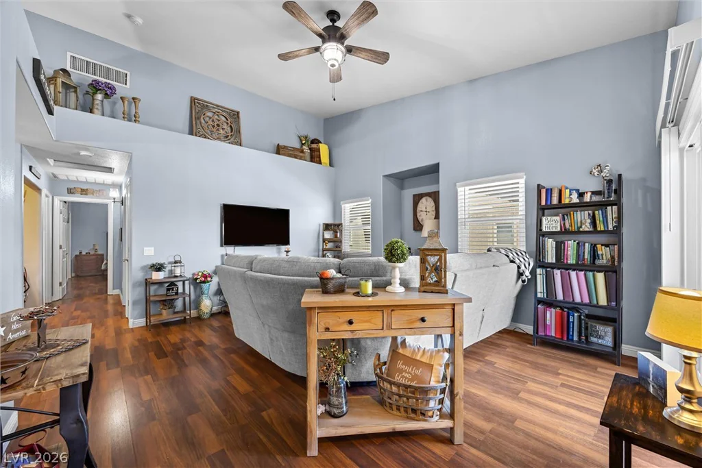 2053 Gravel Hill, Las Vegas, NV 89117