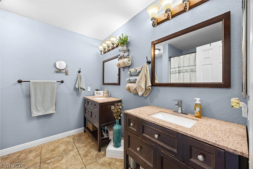 2053 Gravel Hill, Las Vegas, NV 89117