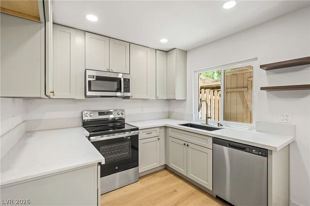4770 Topaz, Las Vegas, NV 89121