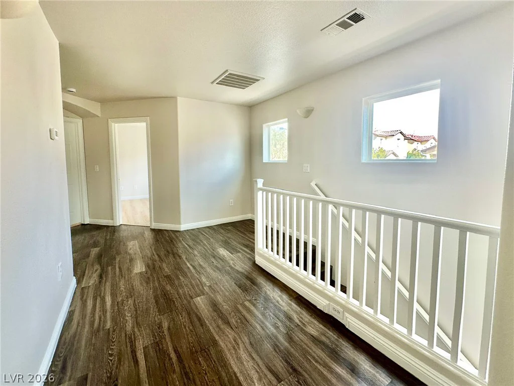 8912 Snowtrack, Las Vegas, NV 89149