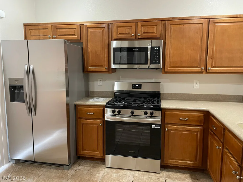 8912 Snowtrack, Las Vegas, NV 89149