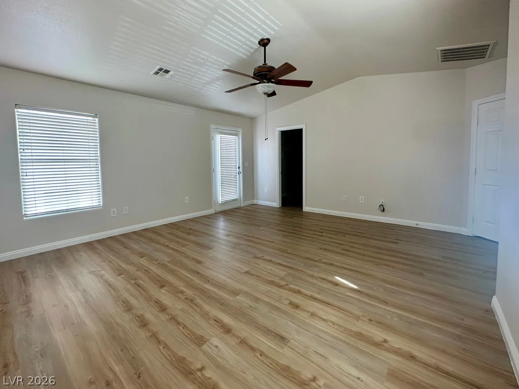 8912 Snowtrack, Las Vegas, NV 89149