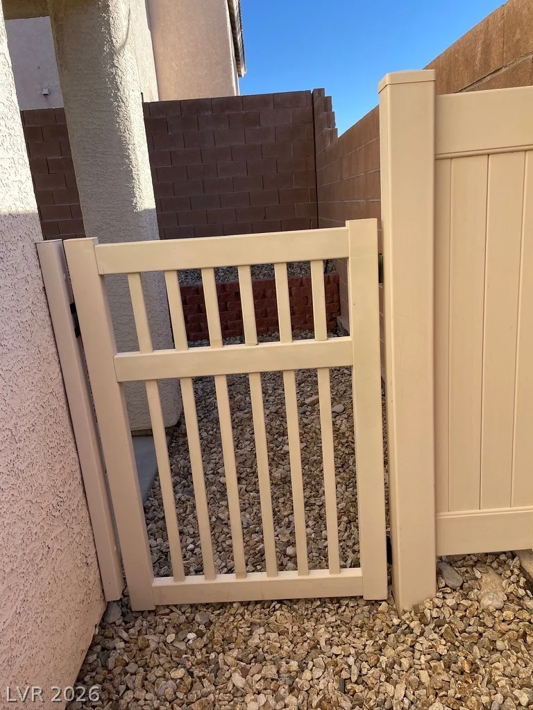 8912 Snowtrack, Las Vegas, NV 89149