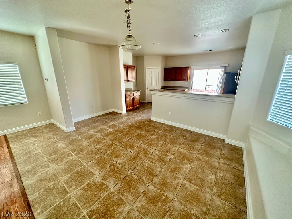 8912 Snowtrack, Las Vegas, NV 89149
