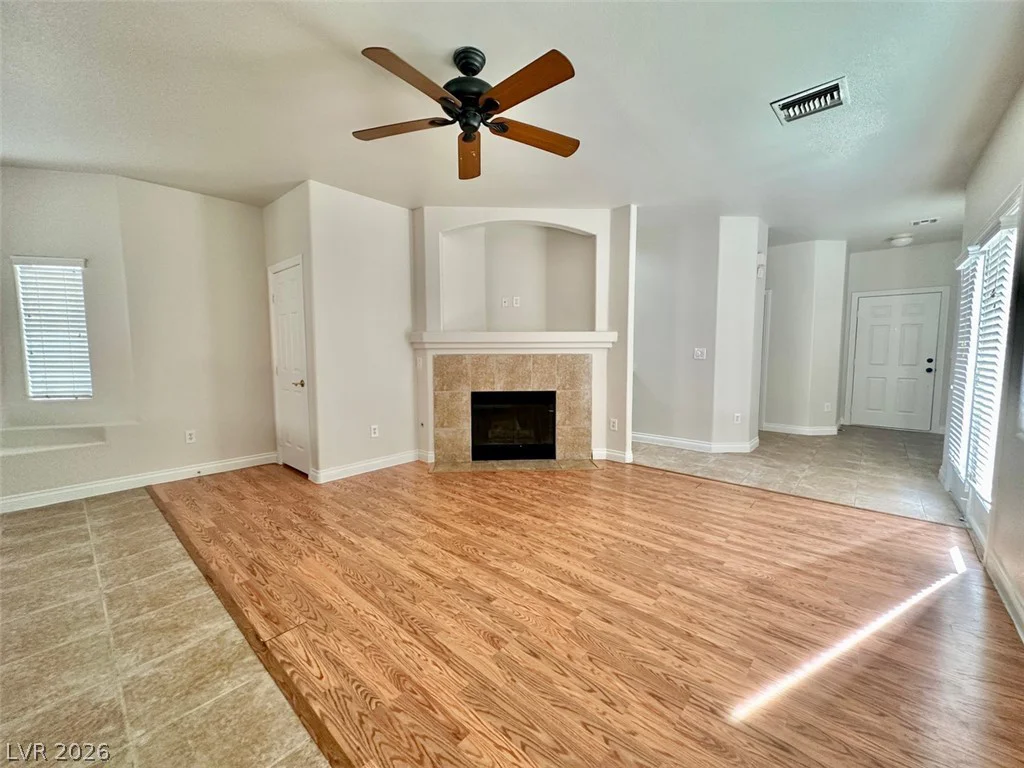 8912 Snowtrack, Las Vegas, NV 89149