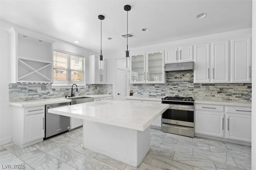 2612 Cattrack, North Las Vegas, NV 89081