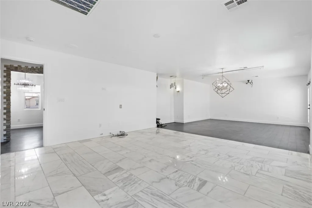2612 Cattrack, North Las Vegas, NV 89081