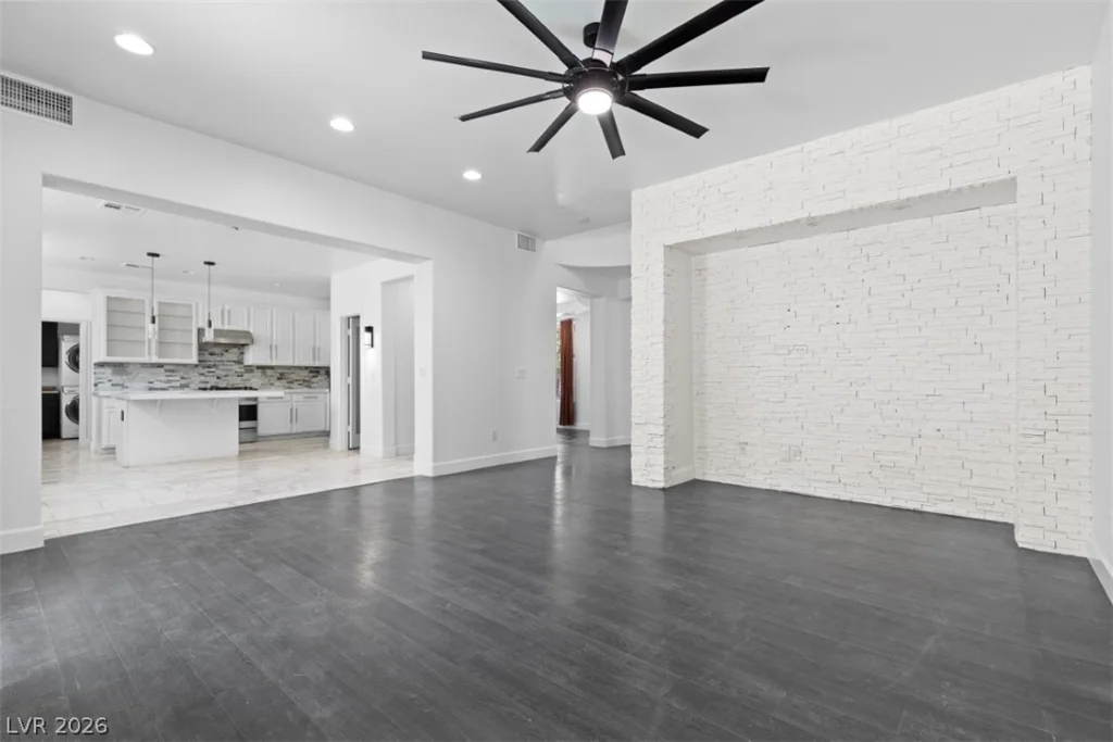 2612 Cattrack, North Las Vegas, NV 89081