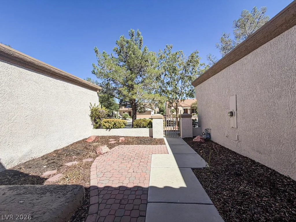 2541 Desert Glen, Las Vegas, NV 89134