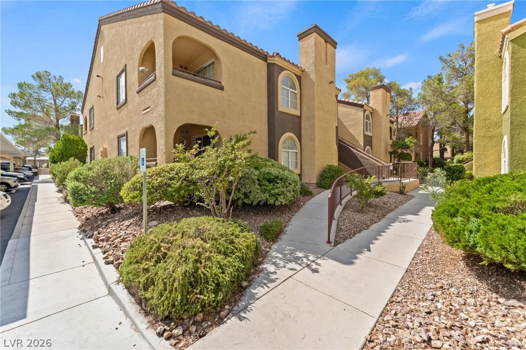 7950 Flamingo, Las Vegas, NV 89147