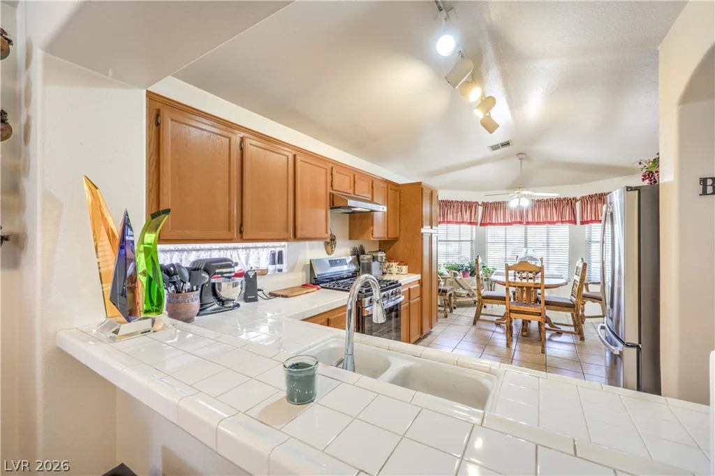 5040 Vista Montana, North Las Vegas, NV 89031