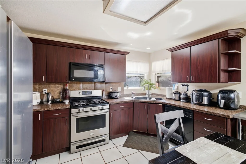 5529 Heisman, Las Vegas, NV 89110