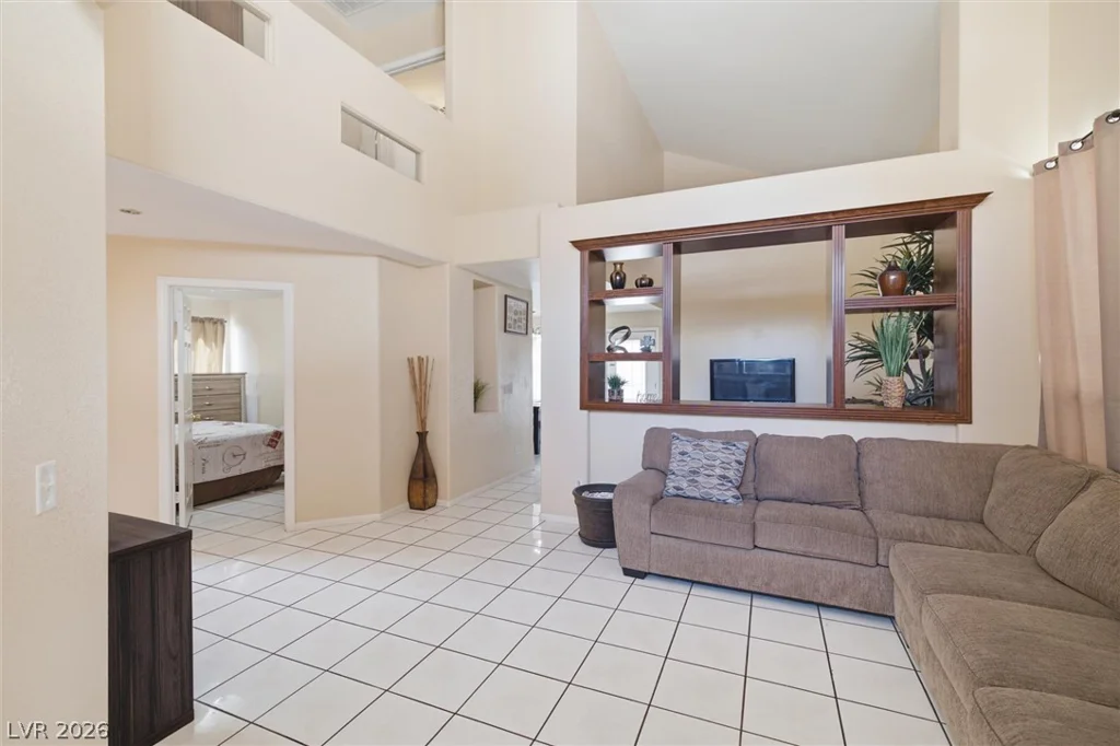 5529 Heisman, Las Vegas, NV 89110