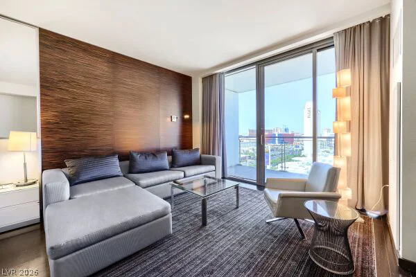 4381 Flamingo, Las Vegas, NV 89103