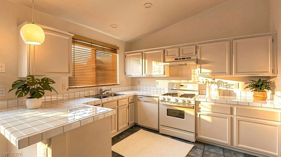 3511 Farina, North Las Vegas, NV 89032