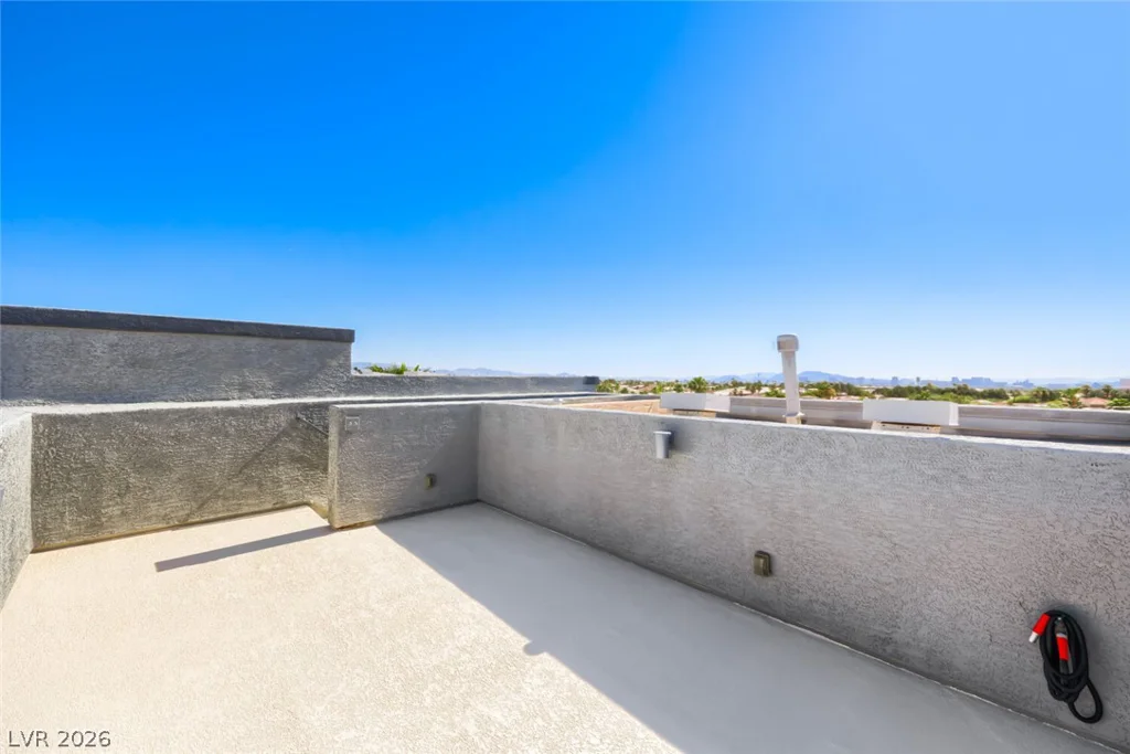 9050 Tropicana, Las Vegas, NV 89147