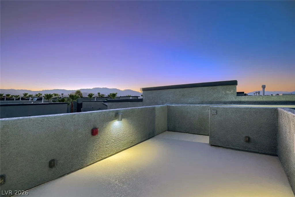 9050 Tropicana, Las Vegas, NV 89147