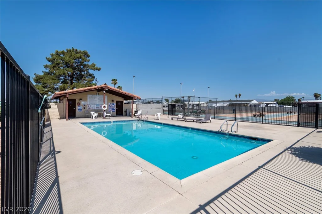 3434 Gulf Shores, Las Vegas, NV 89122