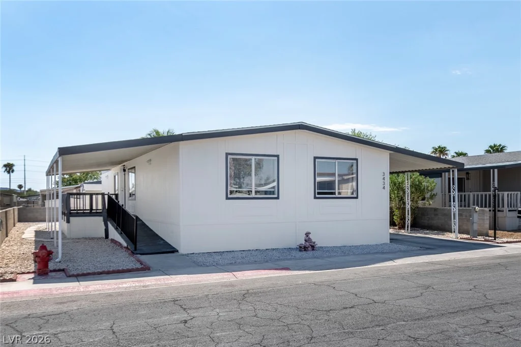 3434 Gulf Shores, Las Vegas, NV 89122