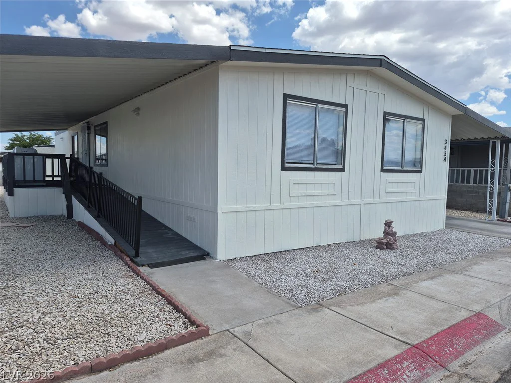 3434 Gulf Shores, Las Vegas, NV 89122