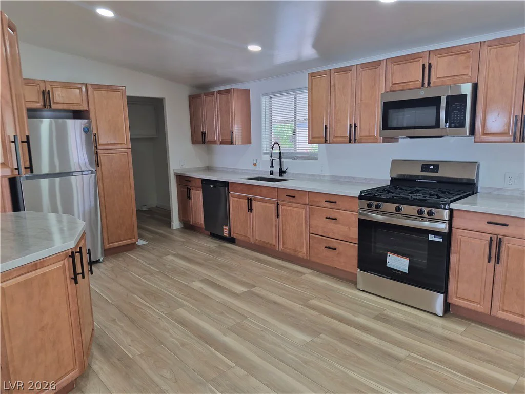 3434 Gulf Shores, Las Vegas, NV 89122
