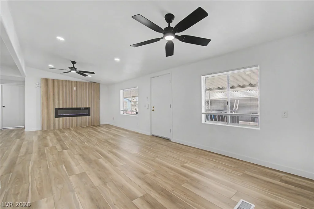 3434 Gulf Shores, Las Vegas, NV 89122