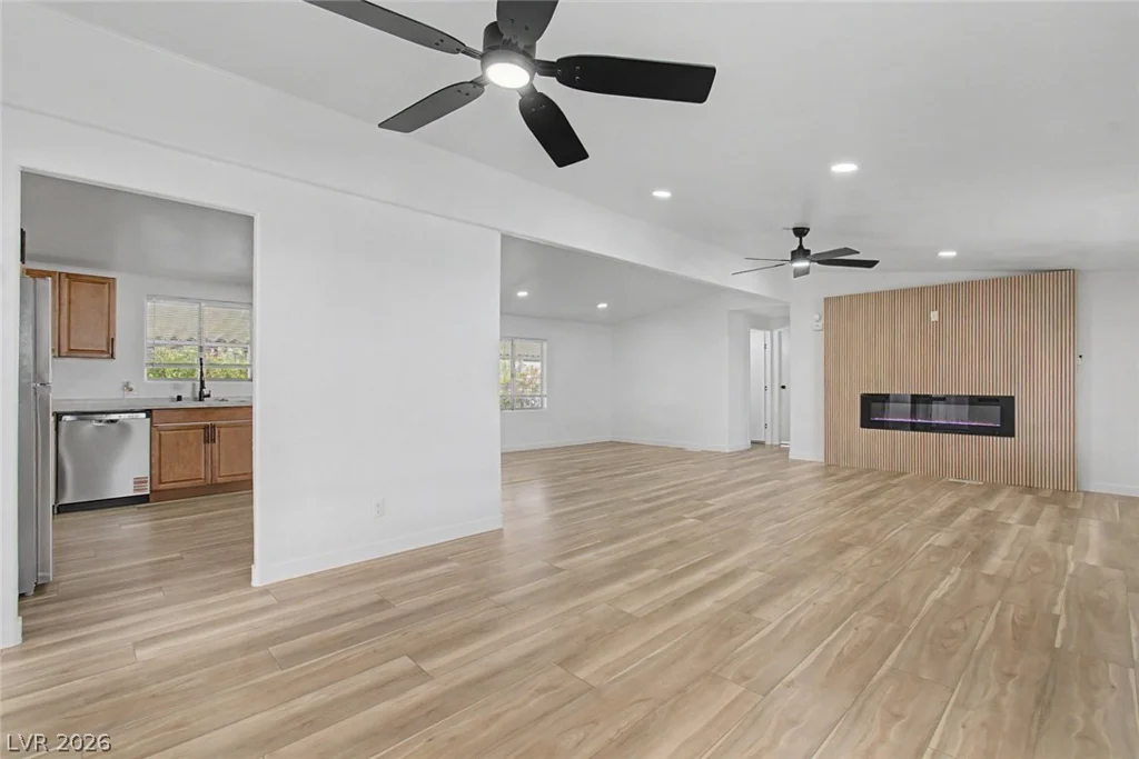 3434 Gulf Shores, Las Vegas, NV 89122