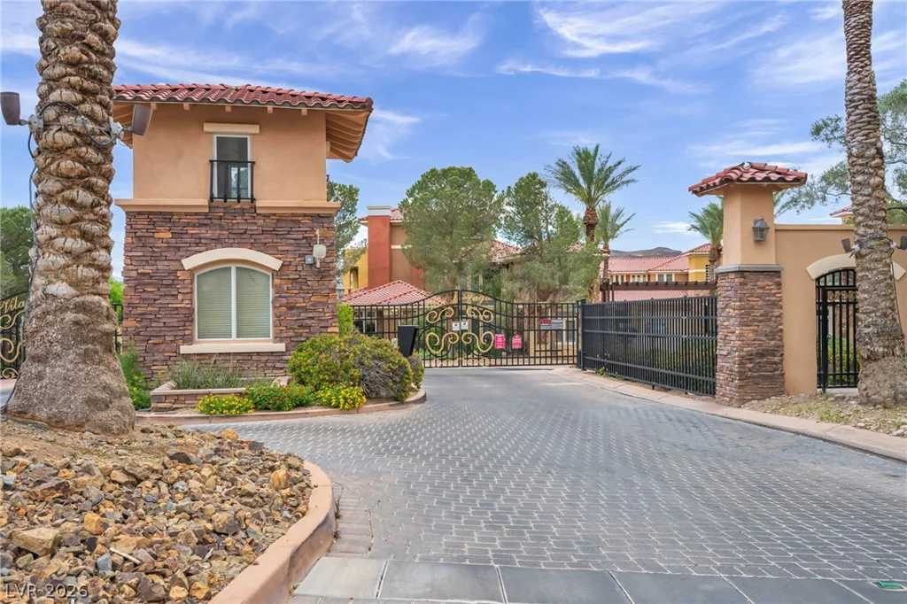 23 Cerchio Basso, Henderson, NV 89011