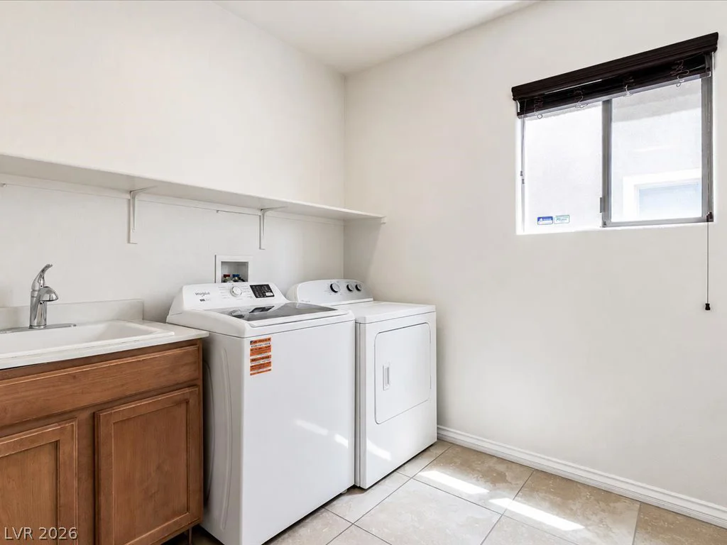 104 Delighted, North Las Vegas, NV 89031
