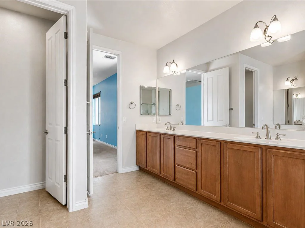 104 Delighted, North Las Vegas, NV 89031