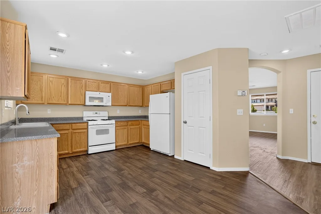 7236 Plushstone, Las Vegas, NV 89148
