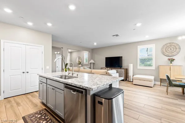 373 Coastal Redwood, Las Vegas, NV 89138