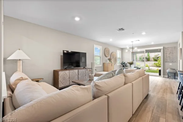 373 Coastal Redwood, Las Vegas, NV 89138