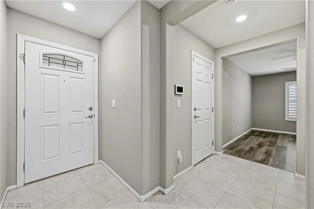 7910 Brookside Falls, Las Vegas, NV 89166