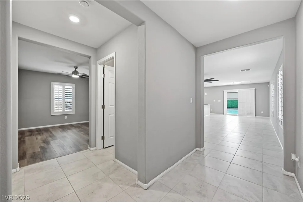 7910 Brookside Falls, Las Vegas, NV 89166