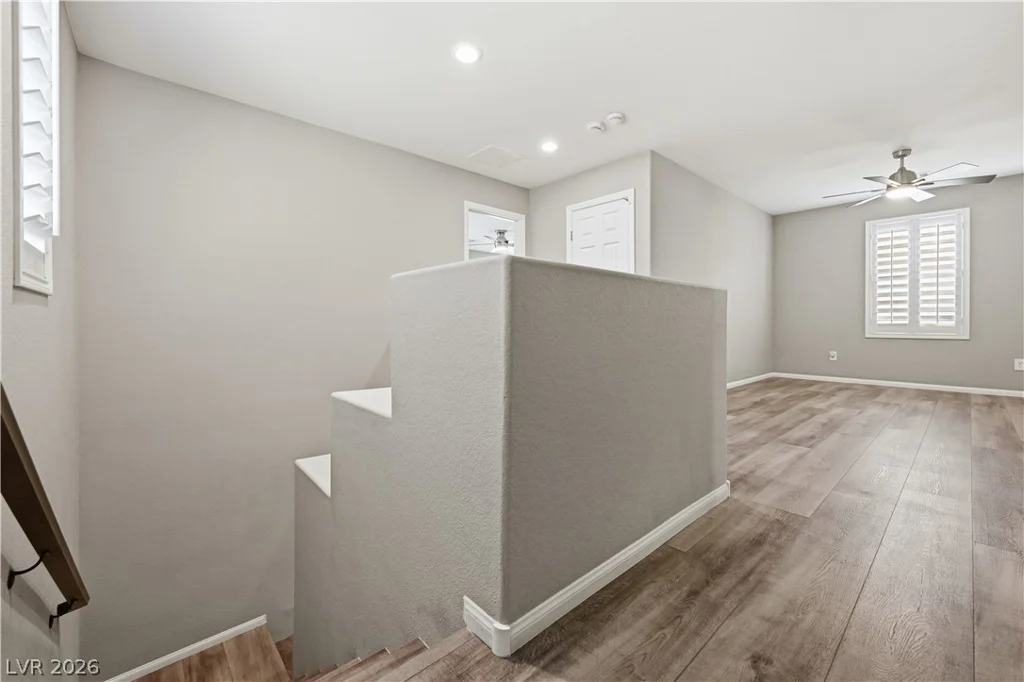7910 Brookside Falls, Las Vegas, NV 89166