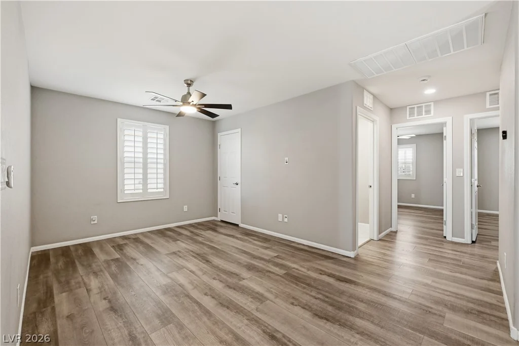 7910 Brookside Falls, Las Vegas, NV 89166