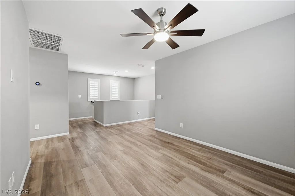7910 Brookside Falls, Las Vegas, NV 89166