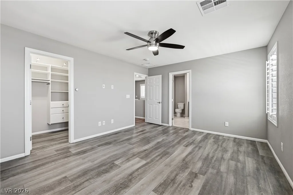 7910 Brookside Falls, Las Vegas, NV 89166