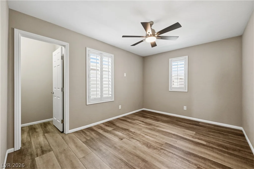 7910 Brookside Falls, Las Vegas, NV 89166