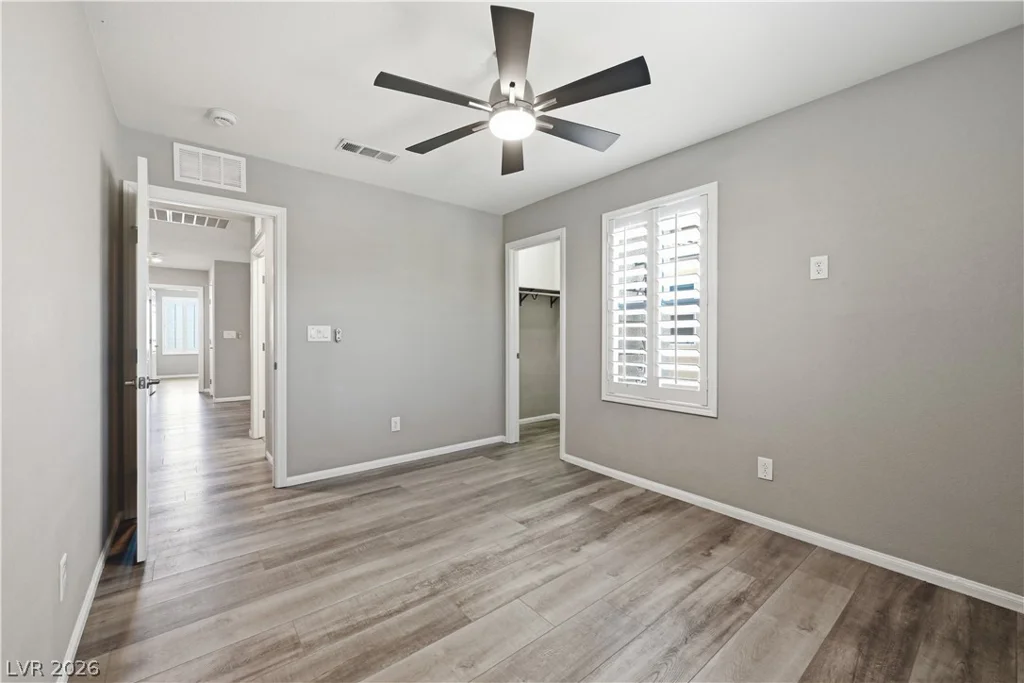 7910 Brookside Falls, Las Vegas, NV 89166