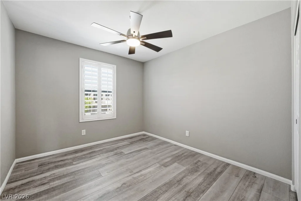 7910 Brookside Falls, Las Vegas, NV 89166
