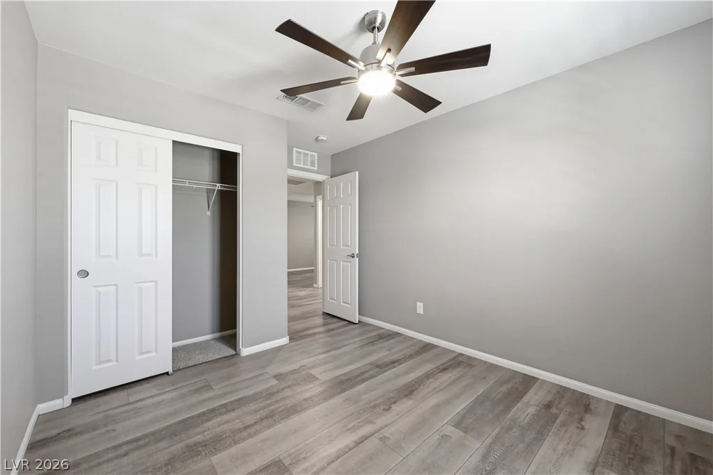 7910 Brookside Falls, Las Vegas, NV 89166
