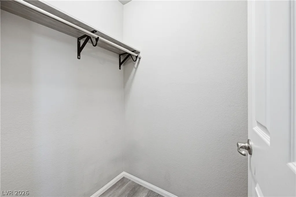 7910 Brookside Falls, Las Vegas, NV 89166