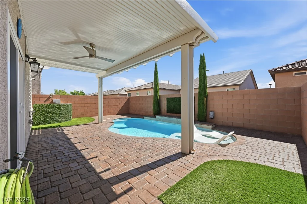 7910 Brookside Falls, Las Vegas, NV 89166