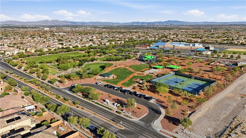 7910 Brookside Falls, Las Vegas, NV 89166