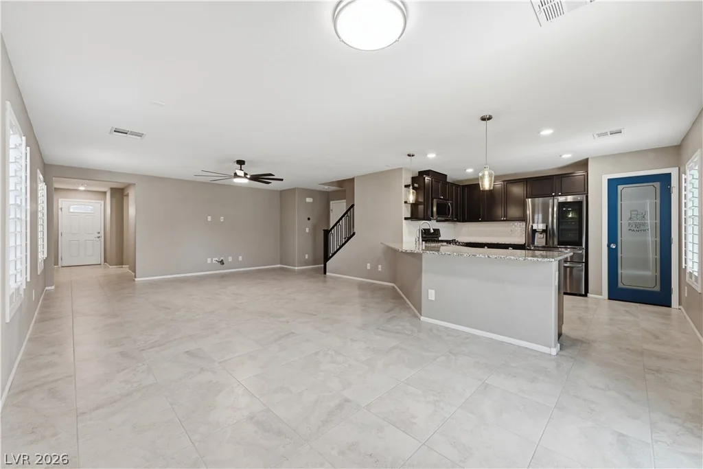 7910 Brookside Falls, Las Vegas, NV 89166