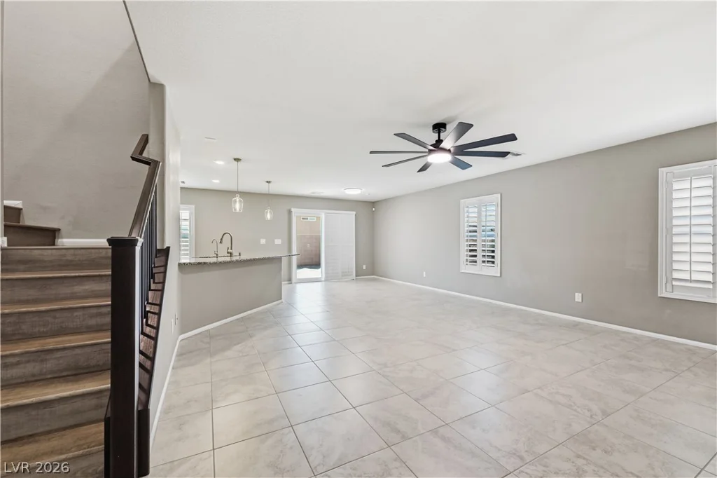 7910 Brookside Falls, Las Vegas, NV 89166