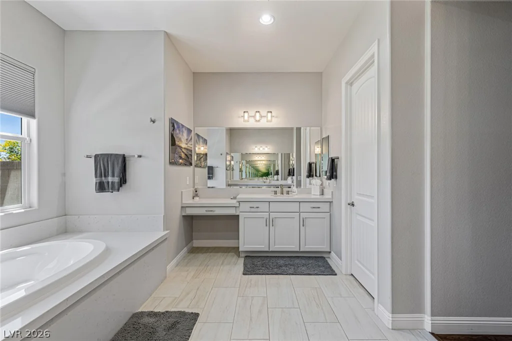 7036 Arabian Ridge, Las Vegas, NV 89131